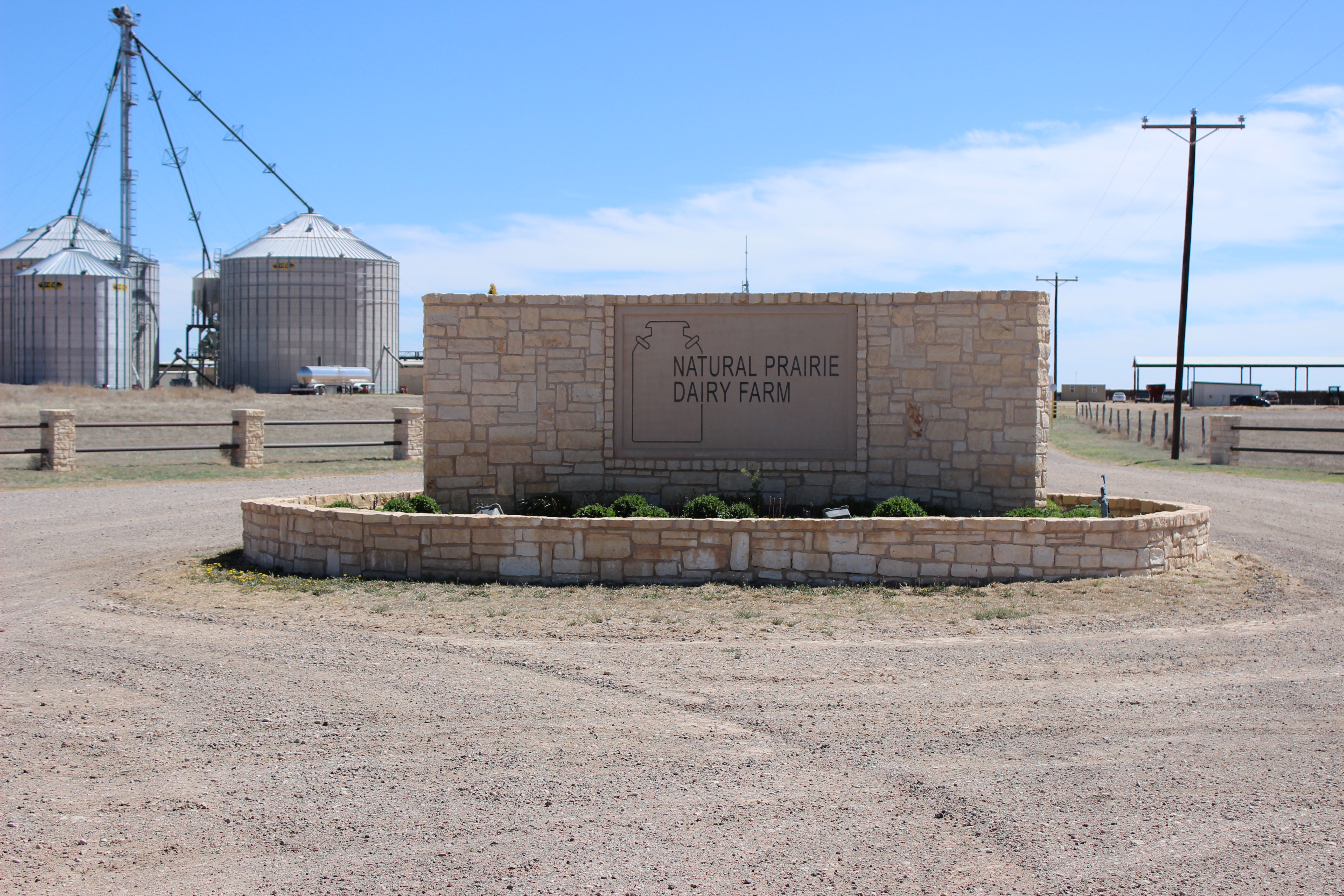 Natural Prairie Dairy hosts Australian farmers